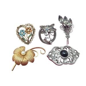 Vintage Brooch Pins of Flowers Gold Silver Tone lot of 5 Fashion Brooches
